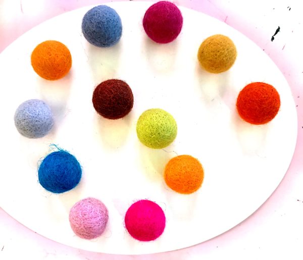 Lot de Petites Balles en Laine Feutrée