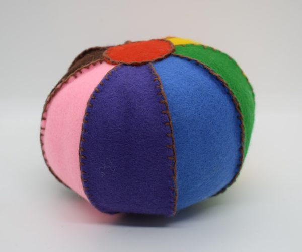 Balle multicolore en laine feutrée – Image 2